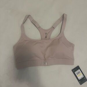 NWT Women’s Sports Bra Under Armor Size Medium